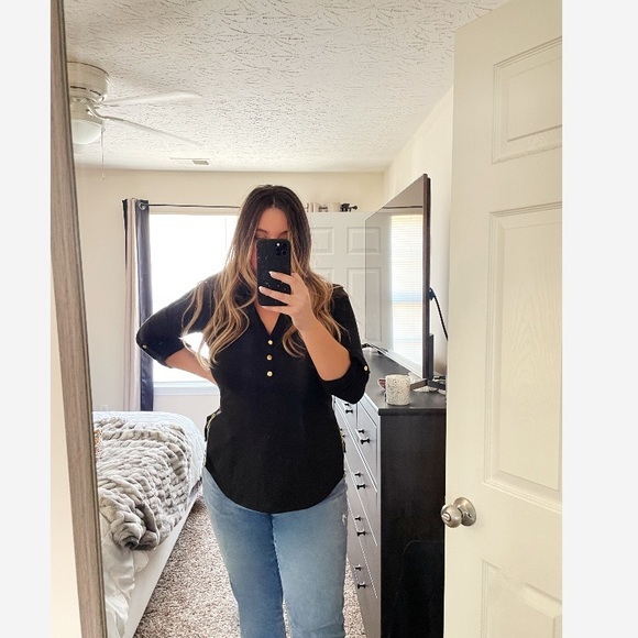 • Michael Kors• 3/4 Sleeve Black Top with Gold Accents - Size Large - Picture 5 of 5